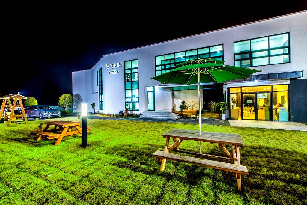 Dorami Pension Seogwipo Exterior foto
