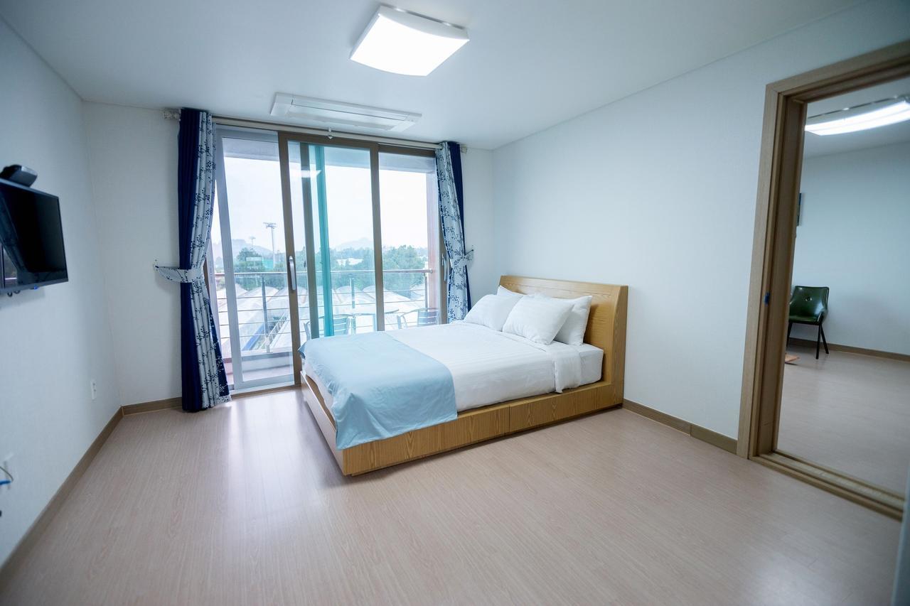 Dorami Pension Seogwipo Exterior foto