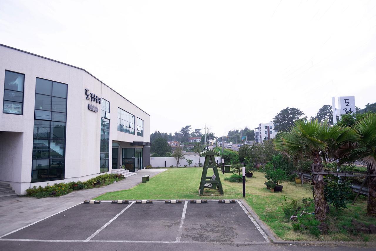 Dorami Pension Seogwipo Exterior foto